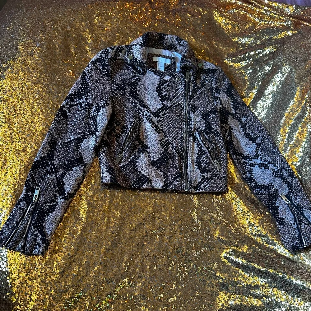 H&M Women Snake Print Jacket with Metal details Color Brown Size 4 - Picture 2 of 14